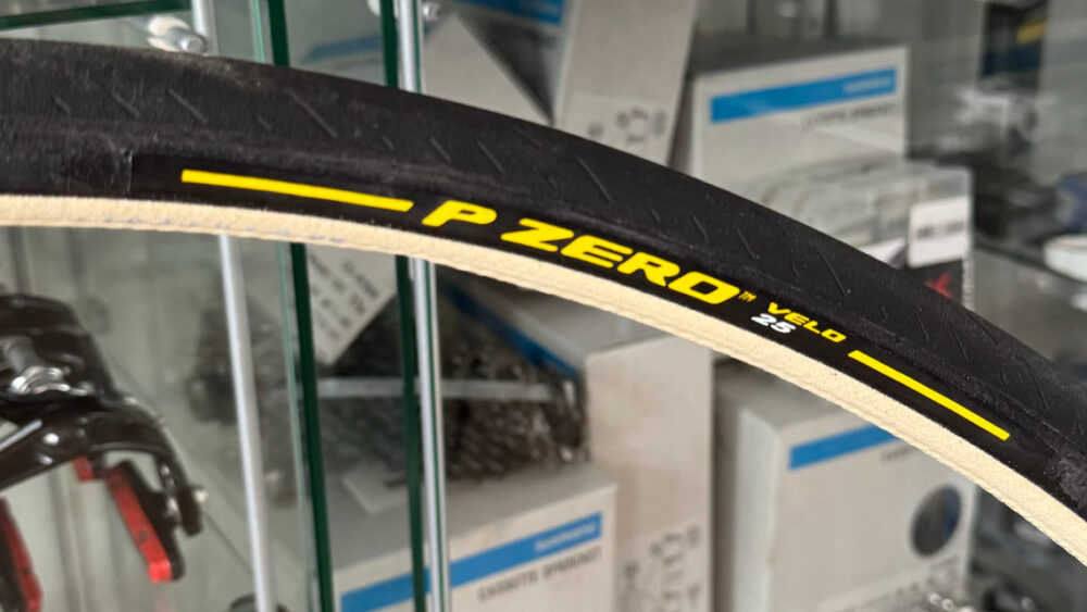 Pirelli P Zero Velo 25 szingógumi