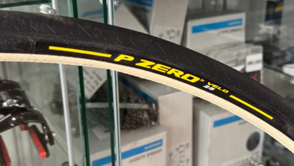 cannondale-super-six-00 Pirelli P Zero Velo 25 szingógumi