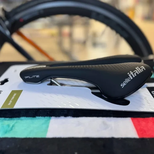 selle-italia-max-flite-boost-superflow-orszaguti-kerekpar-nyereg-00 Selle Italia Max Flite Boost Superflow országúti kerékpár nyereg