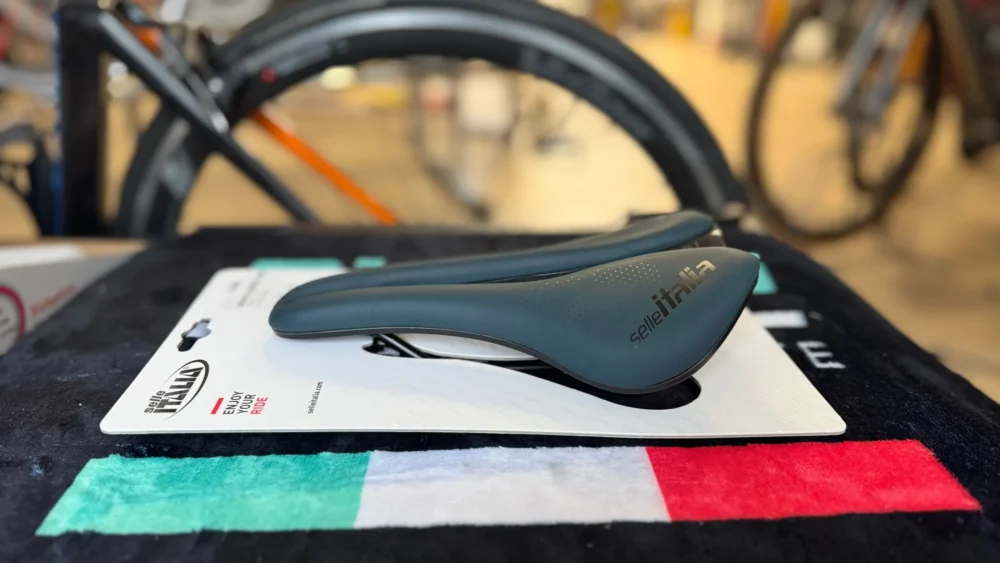Selle Italia Novus Boost Evo Gravel TM Superflow gravel kerékpár nyereg