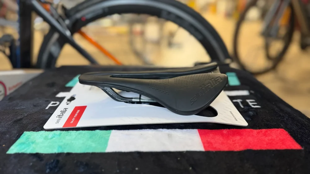 Selle Italia Novus Boost Evo Superflow országúti kerékpár nyereg