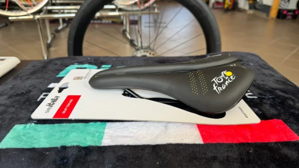 selle-italia-novus-boost-evo-tm-superflow-tdf-orszaguti-kerekpar-nyereg-00 Selle Italia Novus Boost Evo TM Superflow TDF országúti kerékpár nyereg