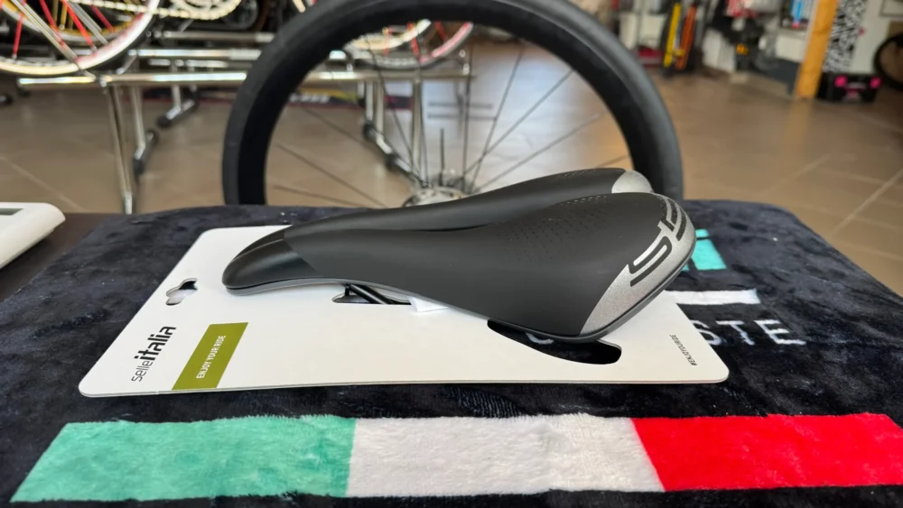 Selle Italia S 5 Superflow országúti kerékpár nyereg