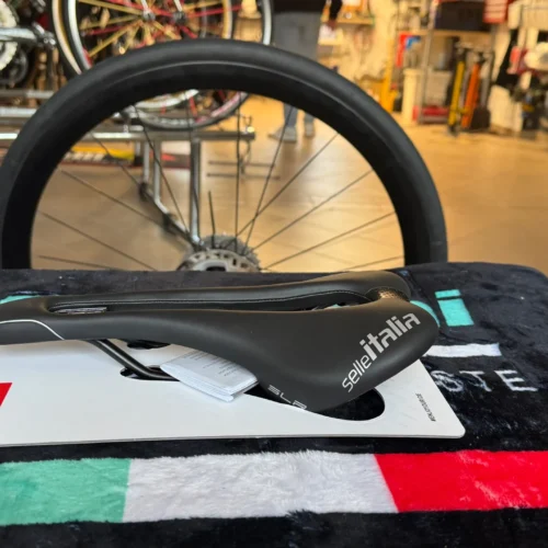 Selle Italia SLR TM Superflow országúti kerékpár nyereg