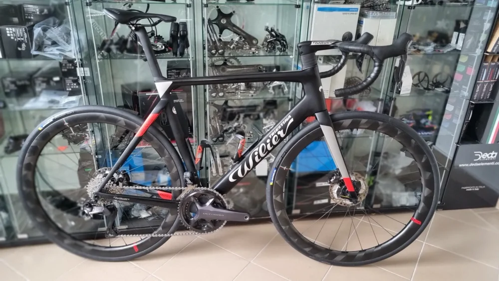 Wilier Filante SLR karbon tárcsafékes országúti kerékpár