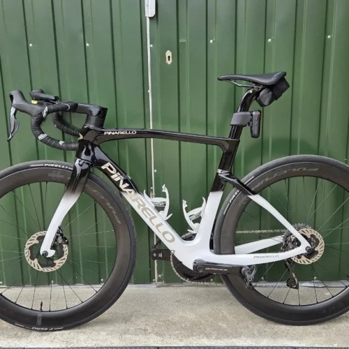 Pinarello F9 Disc karbon tárcsafékes országúti kerékpár