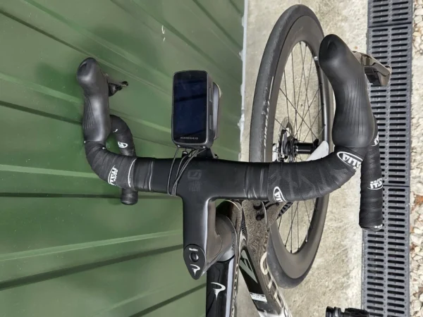 Pinarello F9 Disc karbon tárcsafékes országúti kerékpár