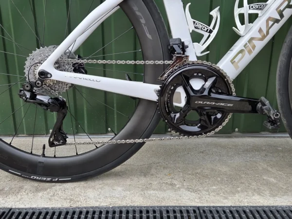 Pinarello F9 Disc karbon tárcsafékes országúti kerékpár