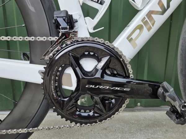 Pinarello F9 Disc karbon tárcsafékes országúti kerékpár
