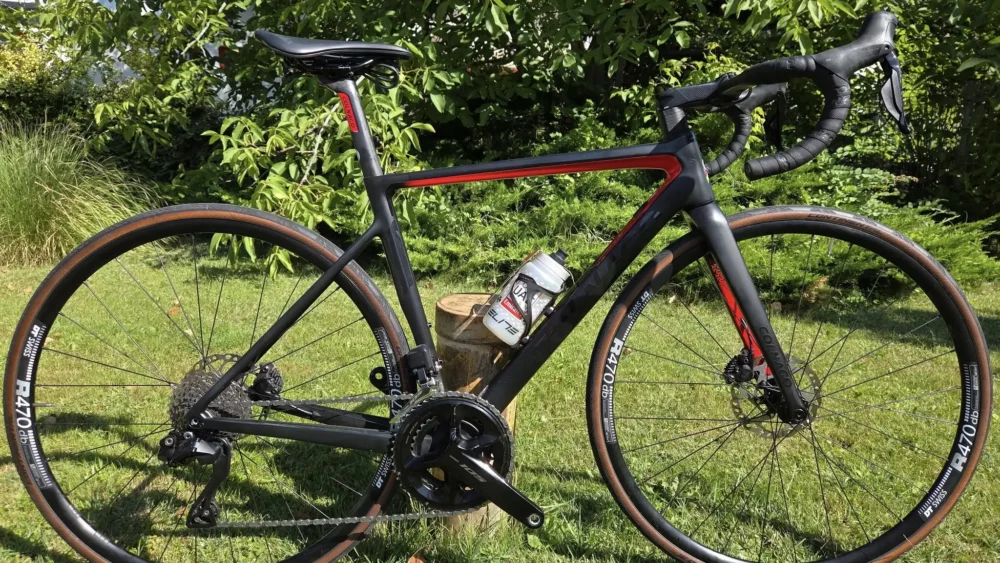 Colnago V3 Disc 2024 karbon tárcsafékes országúti kerékpár