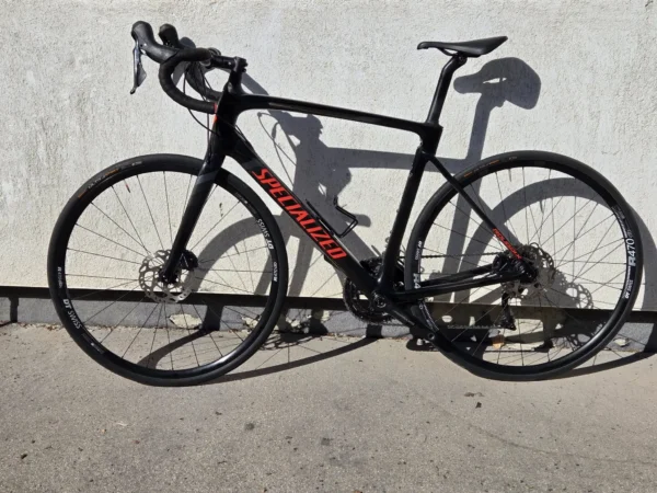 Specialized Roubaix Disc karbon tárcsafékes endurance országúti kerékpár