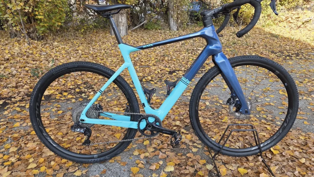 Bianchi Arcadex karbon gravel kerékpár