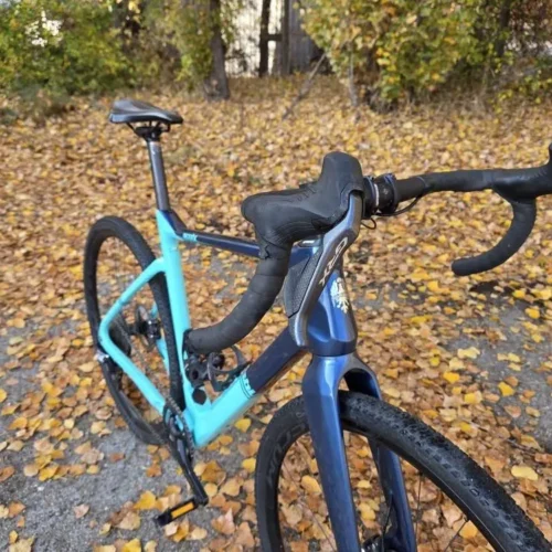 Bianchi Arcadex karbon gravel kerékpár
