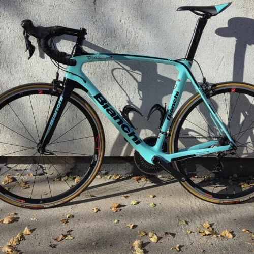Bianchi Oltre XR3 felnifékes karbon aero országúti kerékpár
