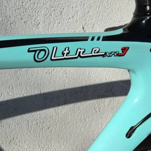 Bianchi Oltre XR3 felnifékes karbon aero országúti kerékpár