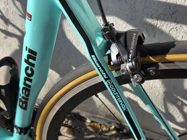 Bianchi Oltre XR3 felnifékes karbon aero országúti kerékpár