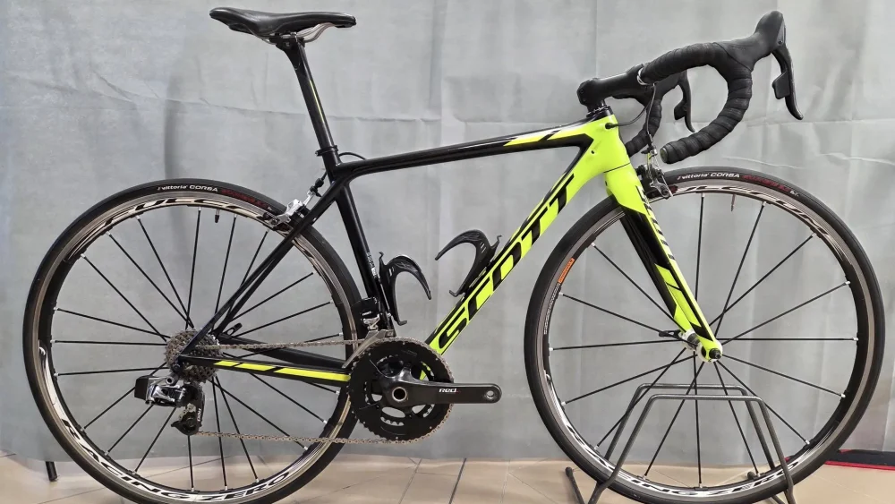 Scott Addict Racing S karbon országúti kerékpár