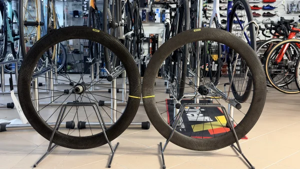 Mavic Comete Pro Carbon SL UST Disc tárcsafékes karbon országúti kerékszett