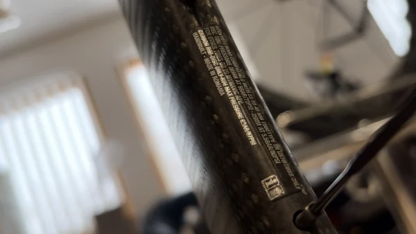 Mavic Comete Pro Carbon SL UST Disc tárcsafékes karbon országúti kerékszett
