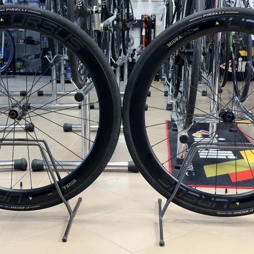 Ursus Miura TC47 Disc tárcsafékes karbon országúti kerékszett