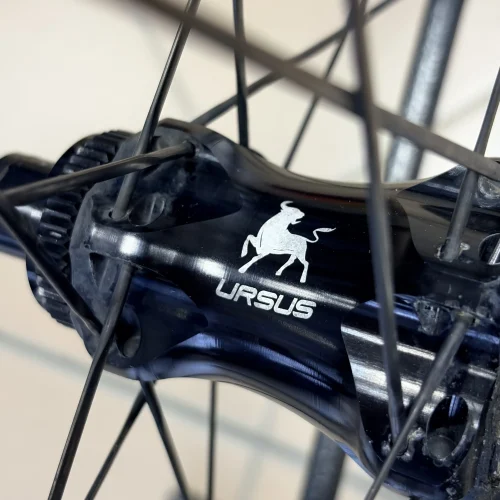 Ursus Miura TC47 Disc tárcsafékes karbon országúti kerékszett