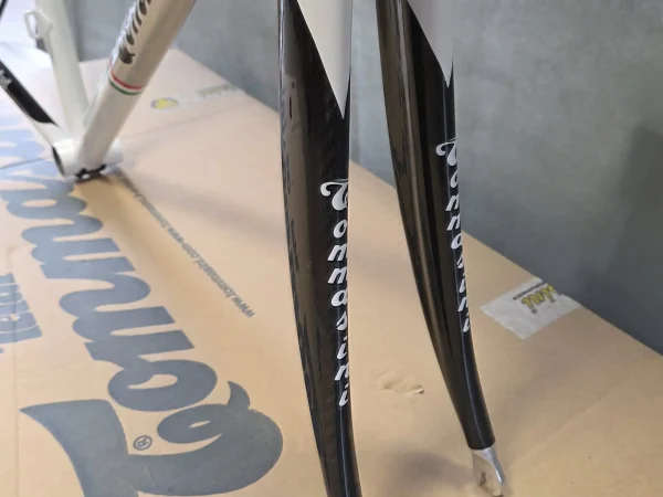 Tommasini Fire országúti kerékpár vázszett