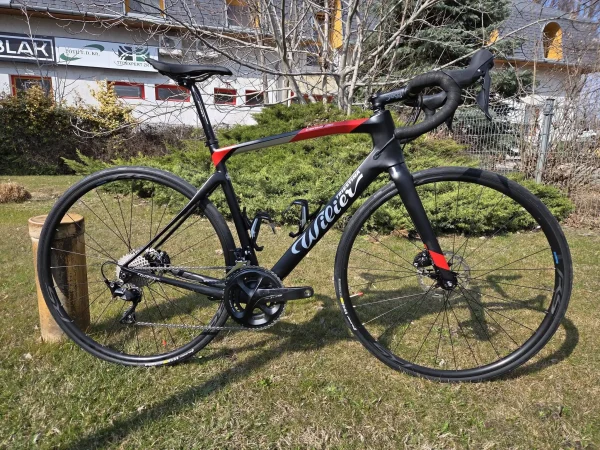 Wilier Cento1 NDR karbon tárcsafékes endurance országúti kerékpár