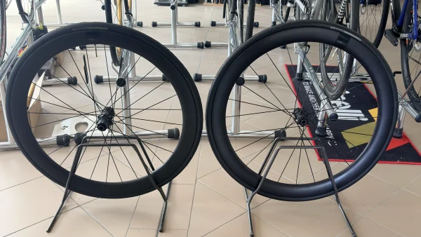 BMC CRD 501 tárcsafékes karbon országúti kerékszett