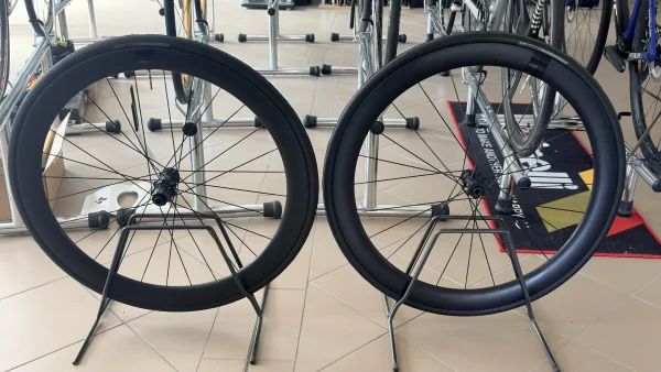 BMC CRD 501 tárcsafékes karbon országúti kerékszett