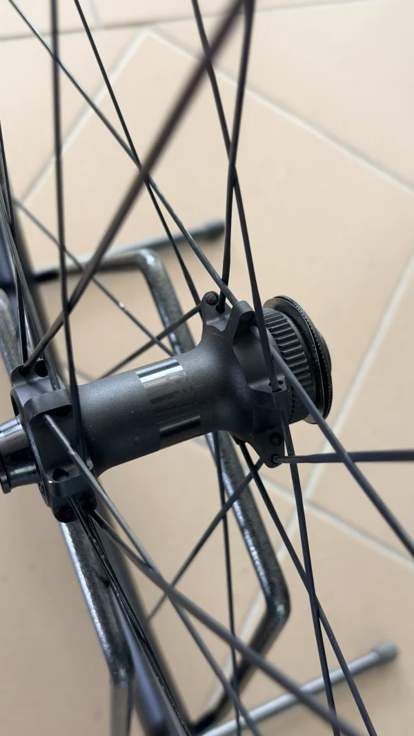 BMC CRD 501 tárcsafékes karbon országúti kerékszett