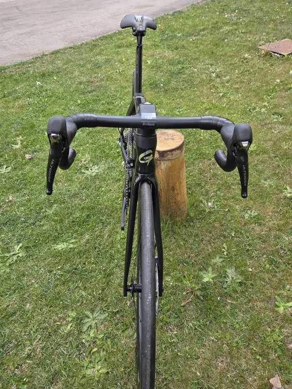 Gusto Duro Evo karbon tárcsafékes aero országúti kerékpár