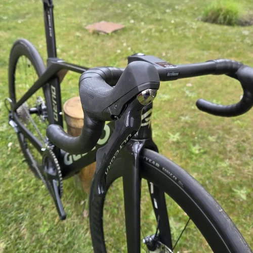 Gusto Duro Evo karbon tárcsafékes aero országúti kerékpár