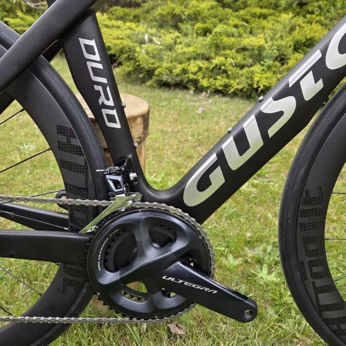 Gusto Duro Evo karbon tárcsafékes aero országúti kerékpár