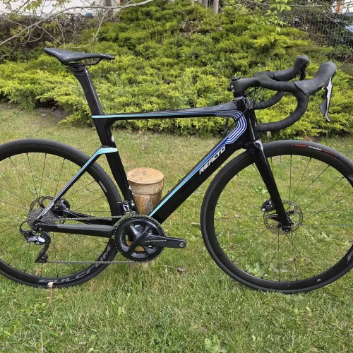 Merida Reacto karbon tárcsafékes aero országúti kerékpár