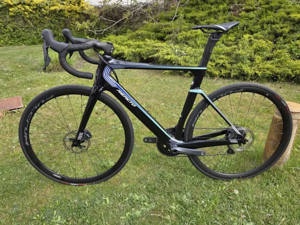 Merida Reacto karbon tárcsafékes aero országúti kerékpár