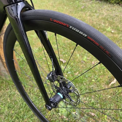 Merida Reacto karbon tárcsafékes aero országúti kerékpár