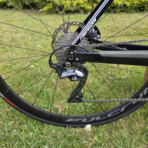 Merida Reacto karbon tárcsafékes aero országúti kerékpár