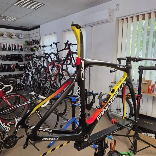 Pinarello Dogma F10 karbon országúti vázszett