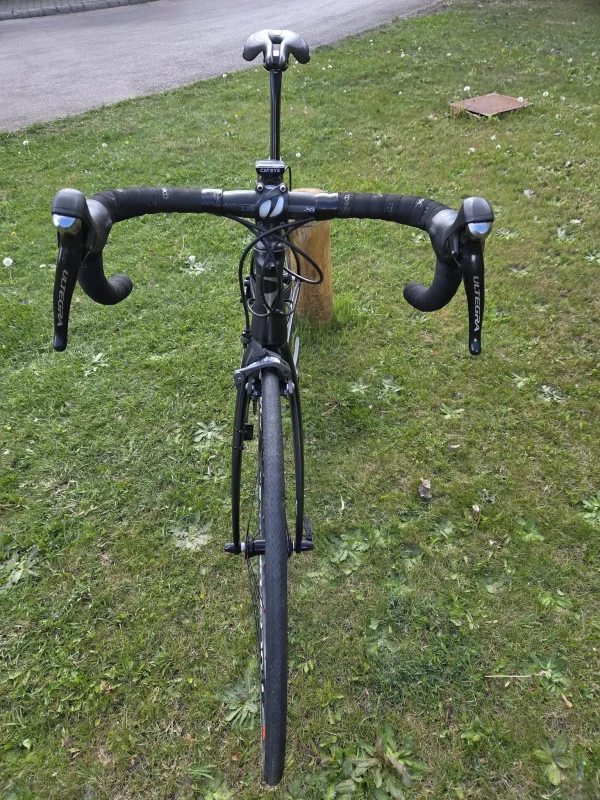 Pinarello Gan RS karbon országúti kerékpár