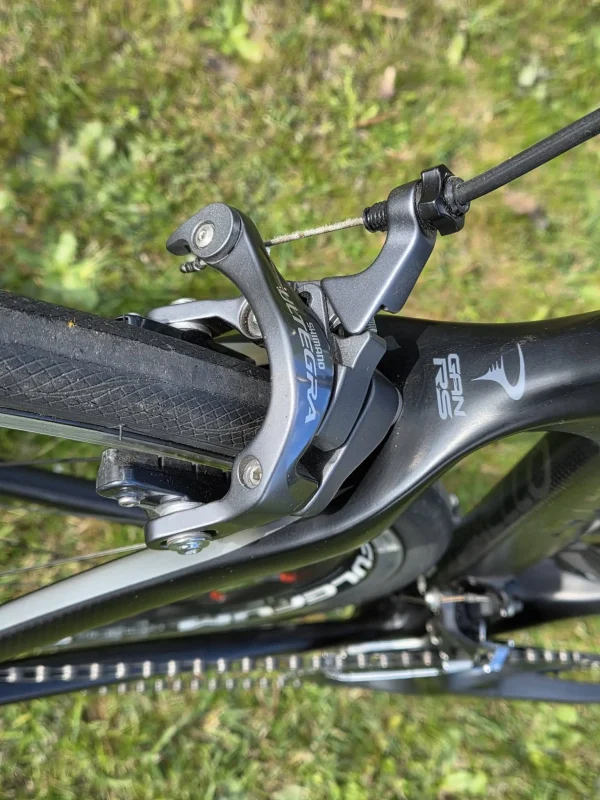 Pinarello Gan RS karbon országúti kerékpár