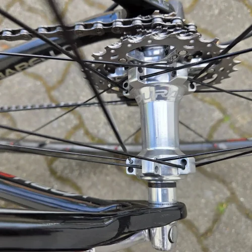 Pinarello Kobh 60.1 endurance országúti kerékpár