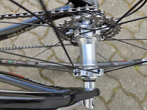 Pinarello Kobh 60.1 endurance országúti kerékpár