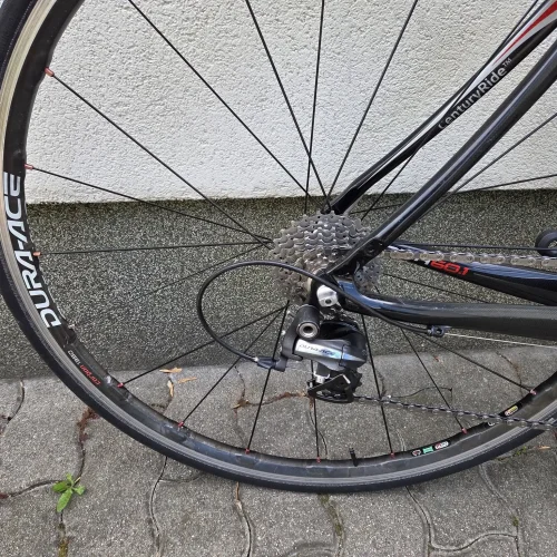 Pinarello Kobh 60.1 endurance országúti kerékpár