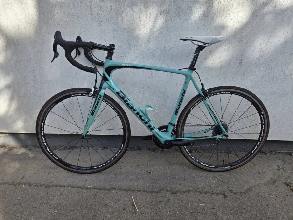 Bianchi Infinito karbon endurance országúti kerékpár