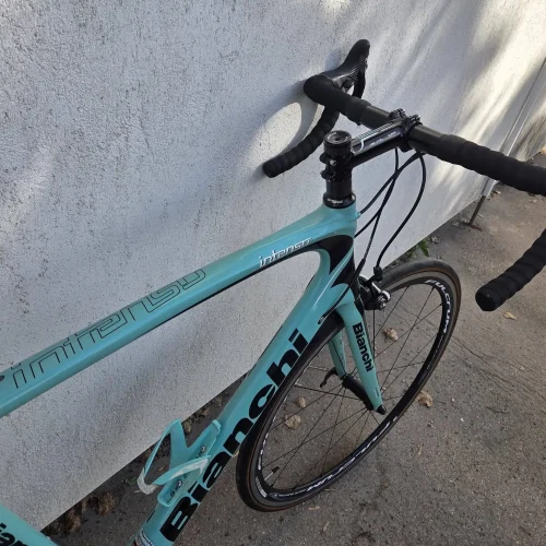 Bianchi Infinito karbon endurance országúti kerékpár