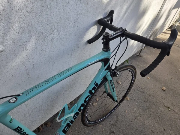 Bianchi Infinito karbon endurance országúti kerékpár