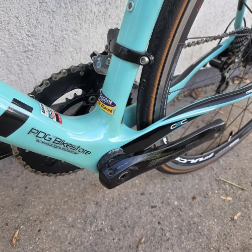 Bianchi Infinito karbon endurance országúti kerékpár