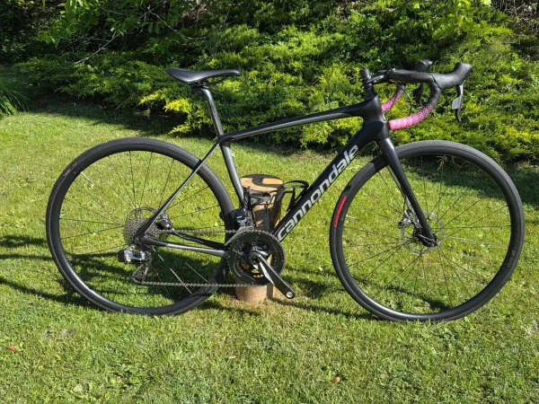 Cannondale Synapse Disc karbon endurance országúti kerékpár