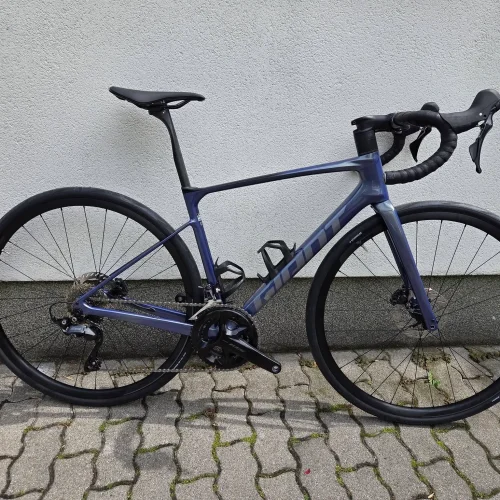Giant Defy Advanced Pro 0 karbon tárcsafékes endurance országúti kerékpár