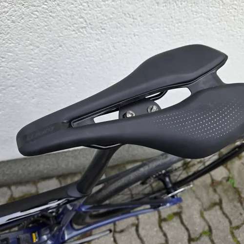 Giant Defy Advanced Pro 0 karbon tárcsafékes endurance országúti kerékpár